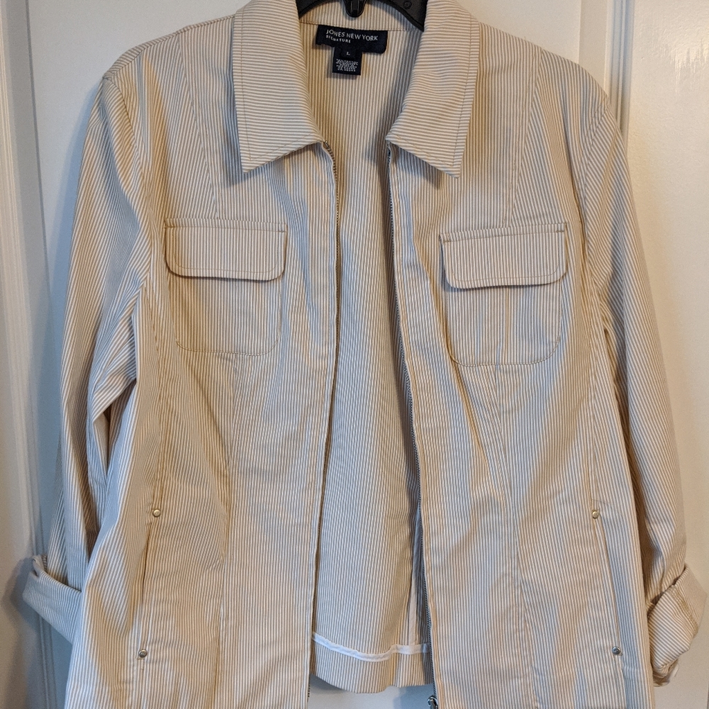 Light weight jacket with spandex
